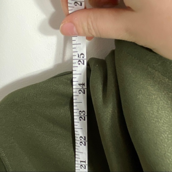 Under Armour Camouflage Hooded Sweatshirt Women’s Medium - Picture 6 of 7